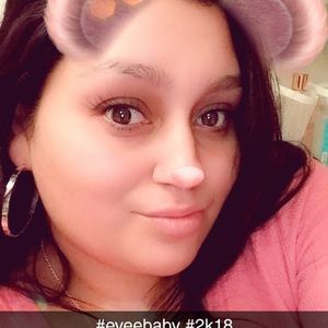 Meet your Posher, Evette